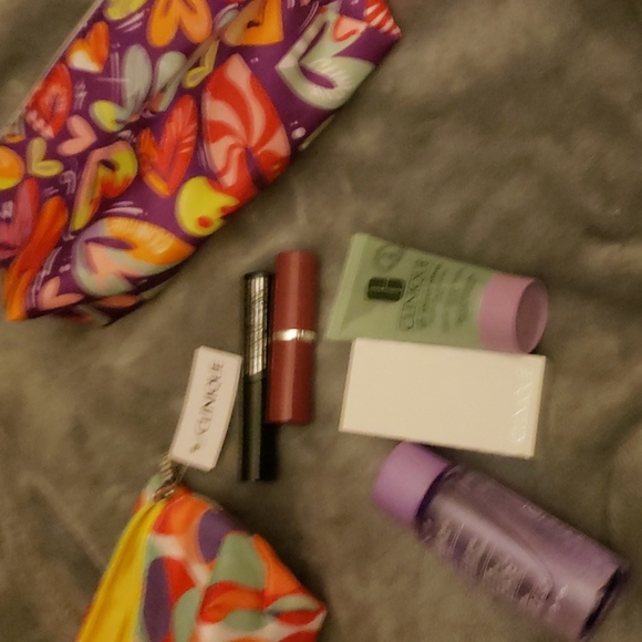 CLINIQUE BUNDLE - Picture 8 of 9